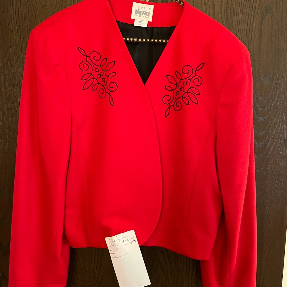Vintage Leslie Faye sportswear jacket MADE IN USA. Perfect and pristine size 14.